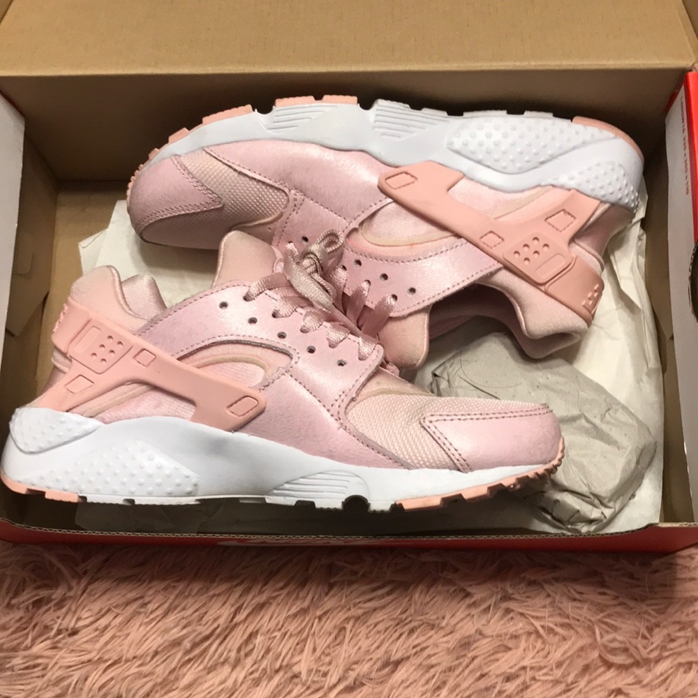 Light pink huaraches